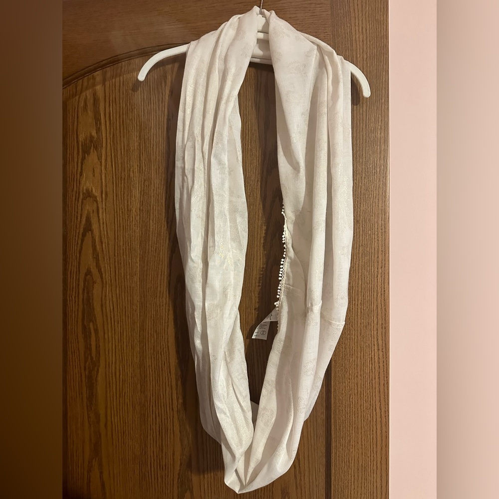Abercrombie and Fitch Infinity Loop Scarf